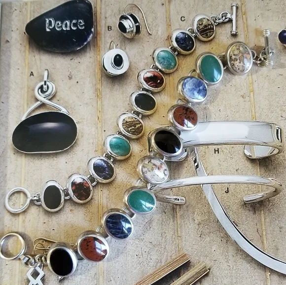 RARE Silpada Sterling Silver & Stone Bracelet